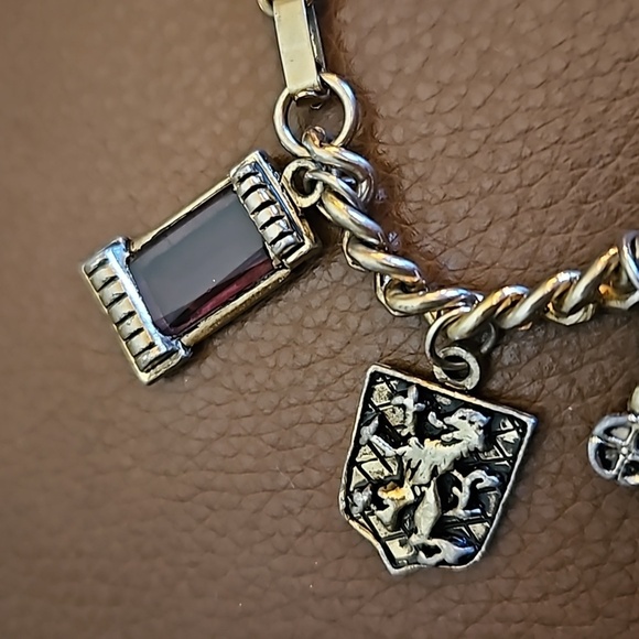 Vintage Medieval Renaissance Castlecore Shield Glass Charm Chain Bracelet - Picture 2 of 15